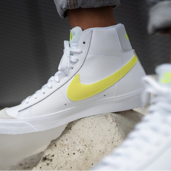 Nike Blazer White/Lemon Venom - WOMENS 7.5 - Picture 3 of 11